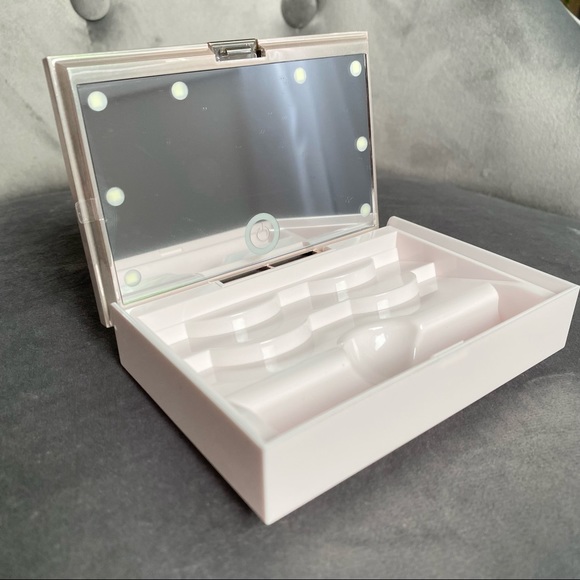 Sold π Beauty Lashes Set of 10 Plus Free Case - Picture 10 of 10